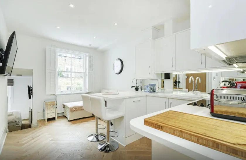 First Floor Flat - Mimosa Street - Image 1