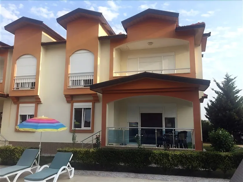 Elegance Villa 5 - Image 1