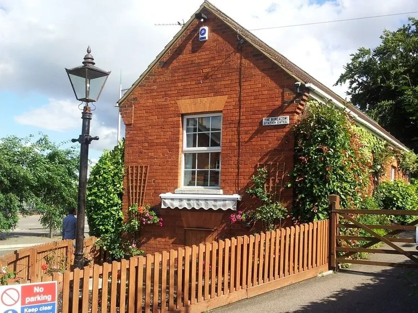 Hitchin Station Bungalow - Image 1
