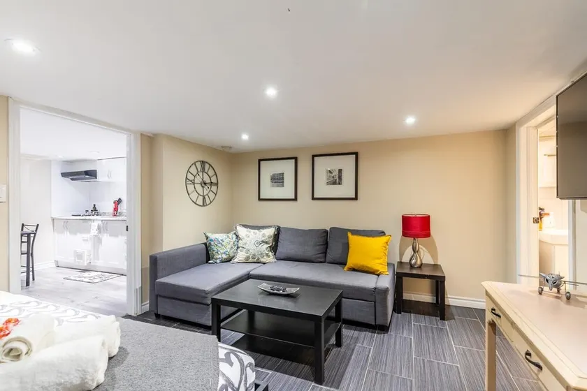 Newly Renovated - Cozy 1BR Apartment With Netflix - Image 1