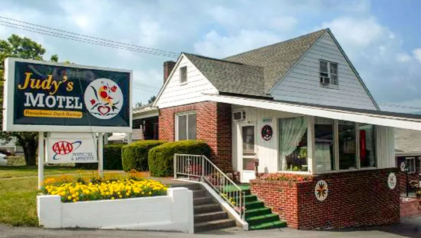 Judy's Motel Bedford - Image 1