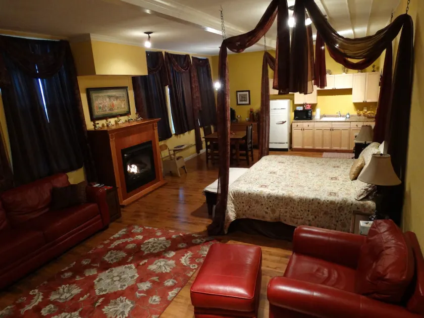 Davie School Inn - Image 1