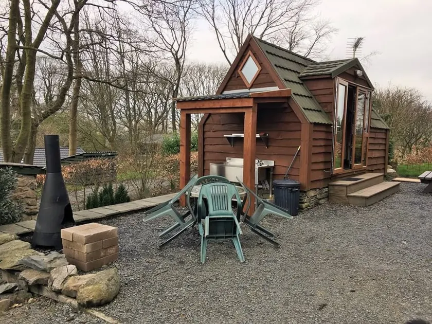 Cartmel Camping Pod - Image 1