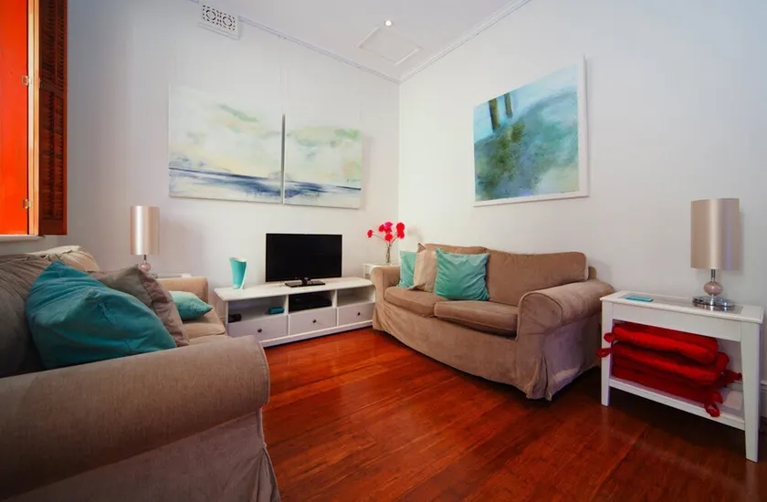 BM21 Balmain 2 Bed Beauty - Image 1