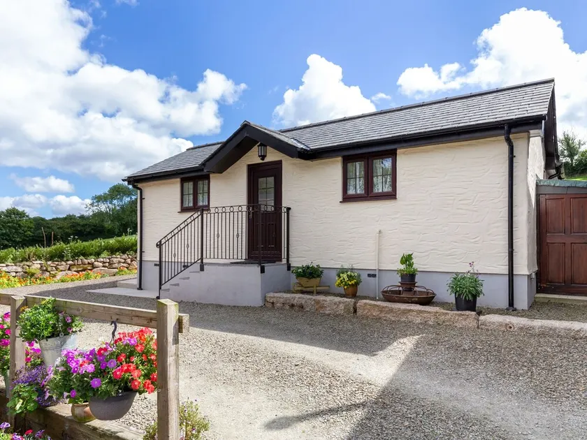 Mayberry Cottage - Image 1