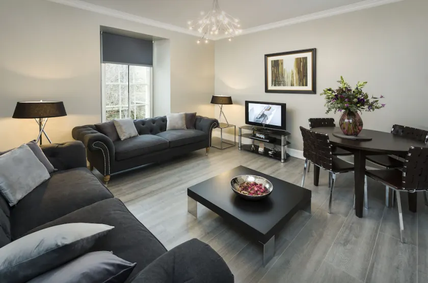 Nicolson Apartments - Image 1