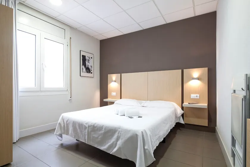 Hostal DingDong Putxet - Image 1