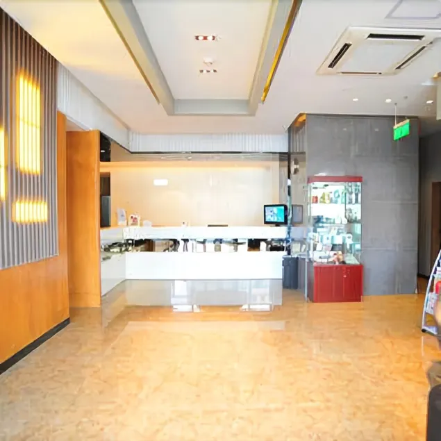 Huadan Hotel - Image 1