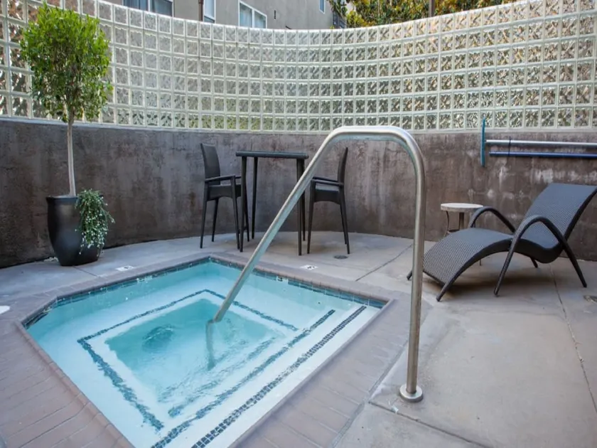 Global Luxury Suites Downtown San Jose - Image 1