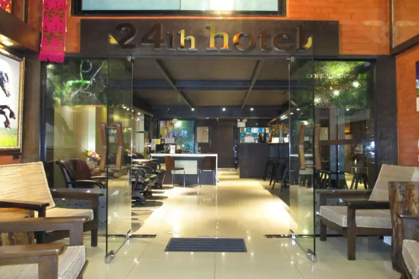 24lh Hotel - Image 1
