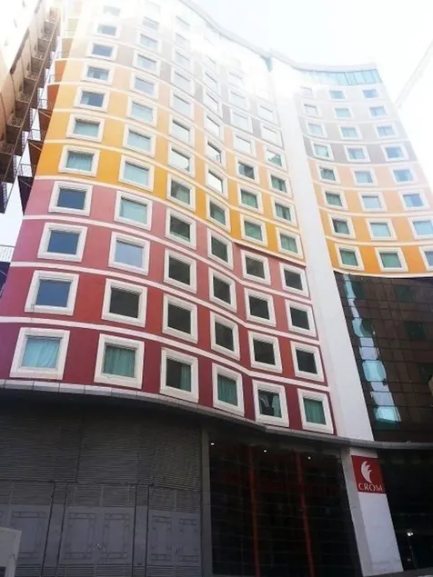 Ajyad Crom Hotel - Image 1