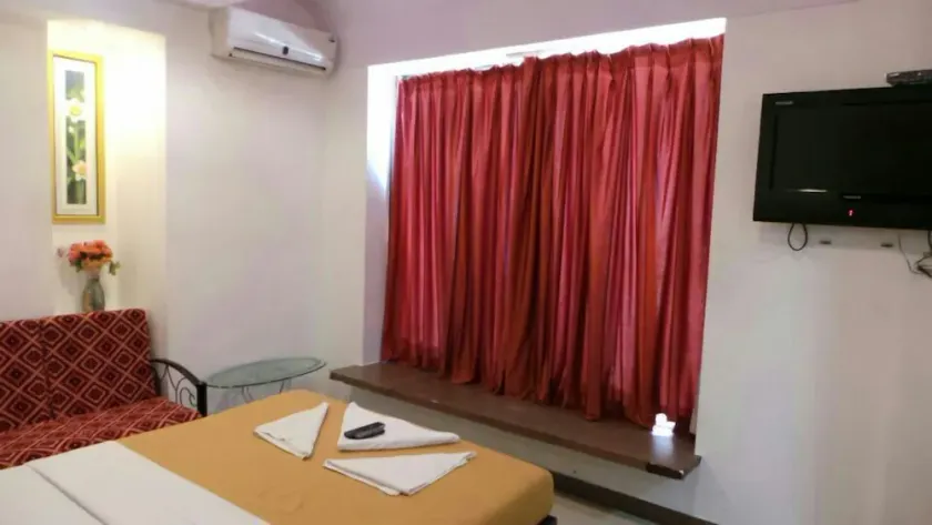 SPOT ON Hotel Grand Skylight near Chhatrapati Shivaji International Airport - Image 1