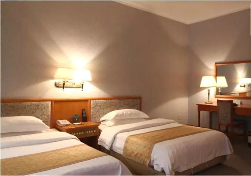 Beijing Dong Chang'an Hotel - Image 1