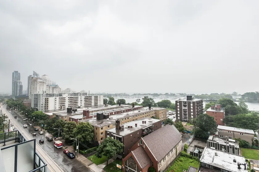 Life Suites Lakeside Mimico - Image 1