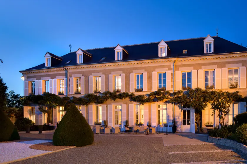 Le Manoir les Minimes - Image 1