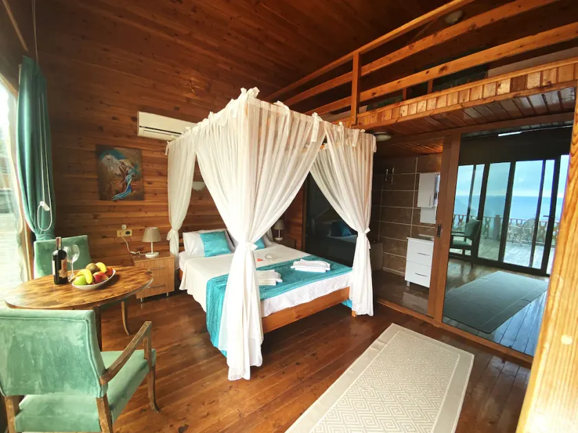 Kabak Armes Hotel - Image 1