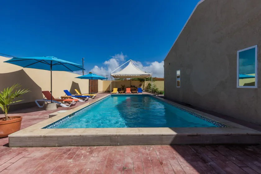 Rooi Santo Apartments - Image 1