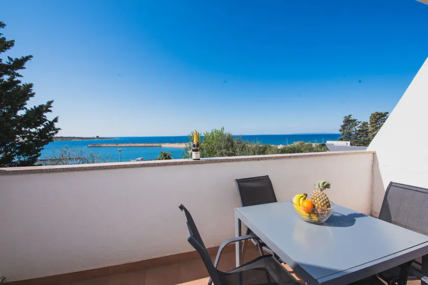 Apartments by the sea Semy - Image 1