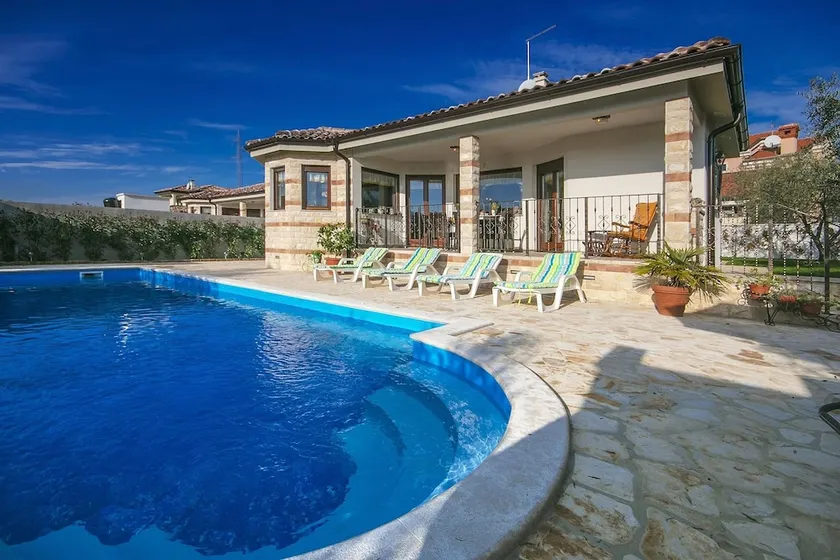 Villa Adry - Image 1