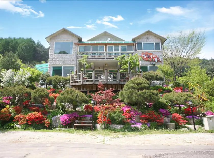 Gapyeong Faraway Scent Pension - Image 1