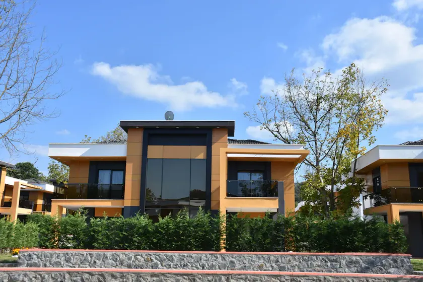 Yakut Villa - Image 1