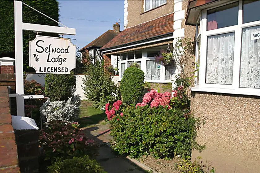 Selwood Lodge - Image 1