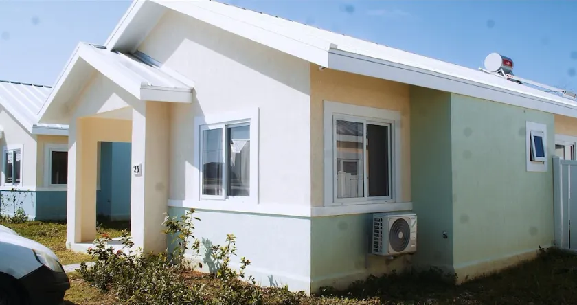 Ocean Pointe Holidays - Image 1