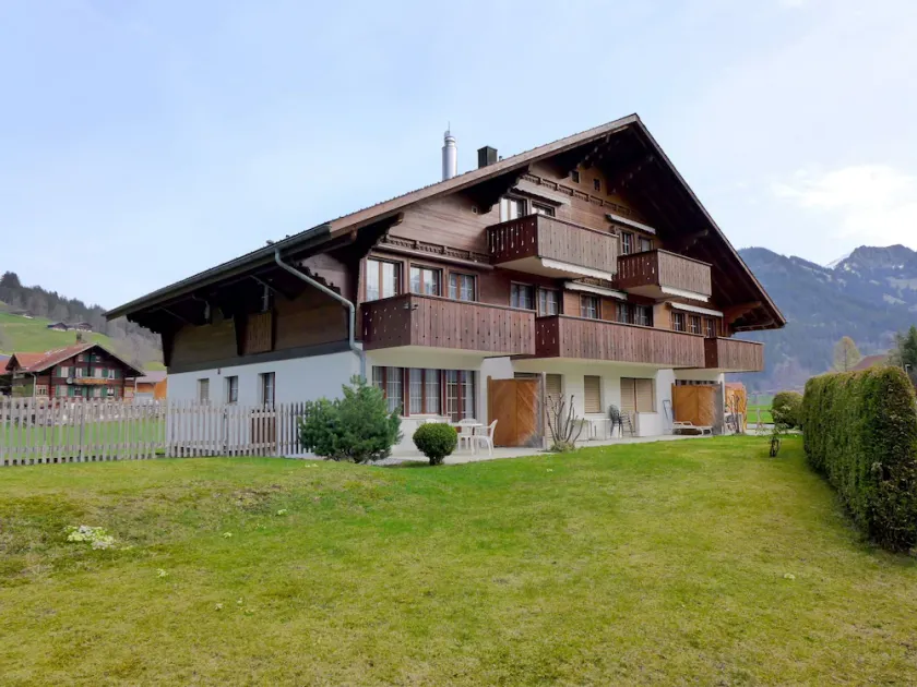 Chalet Simmental P-3 Zweisimmen - Image 1