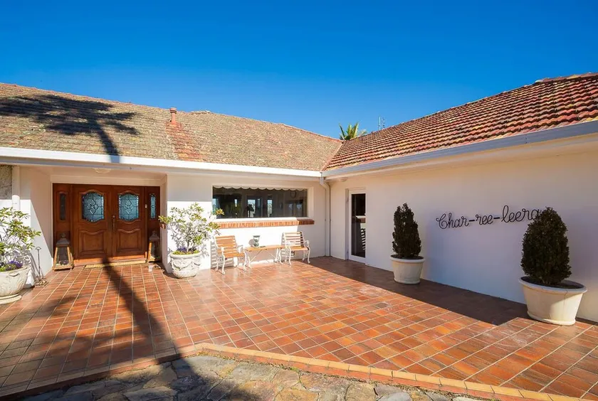 Char-ree-leera Luxury Retreat - Image 1