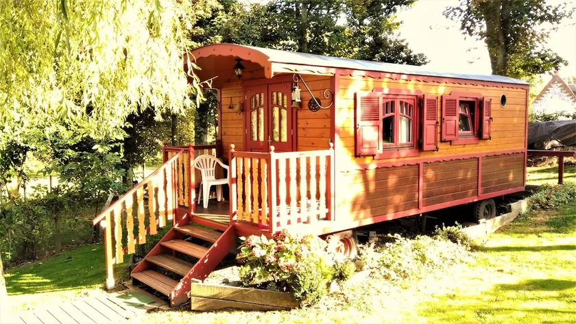 La Gypsy Caravan - Image 1