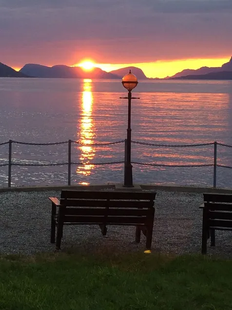 Brekkestranda Fjordhotel - Image 1