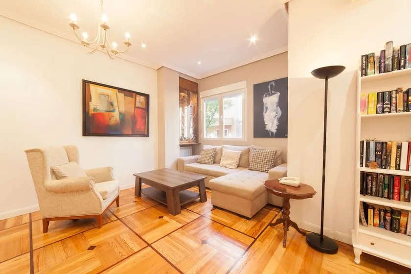 Classical Flat in Barrio Salamanca - Image 1