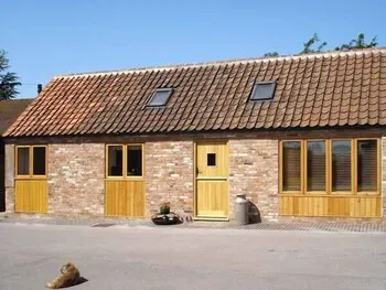 Ginny's Barn - Image 1