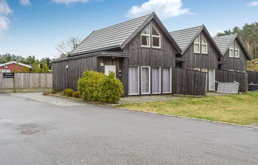 Awesome Home in Søgne With 3 Bedrooms and Wifi - Image 1