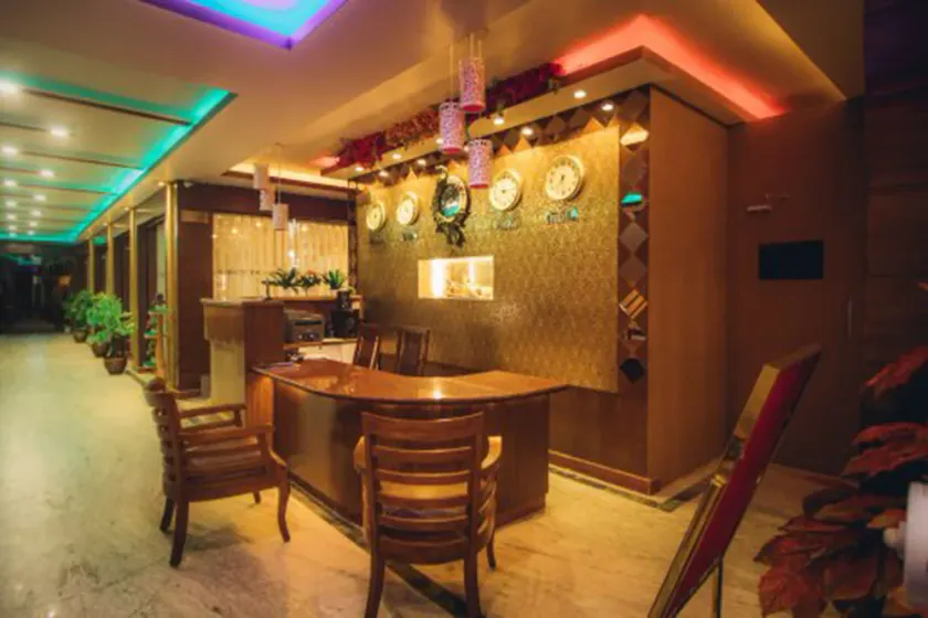 Hotel Prakash - Image 1