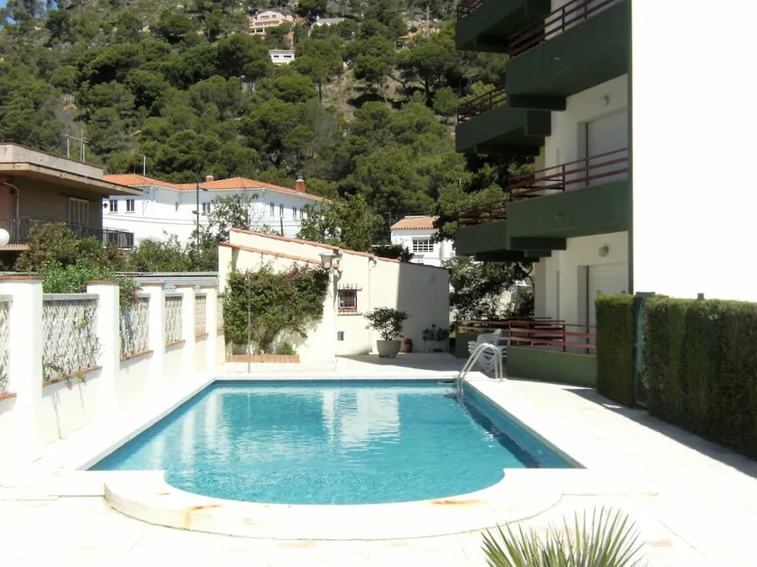 Apartamentos Flomar - Image 1