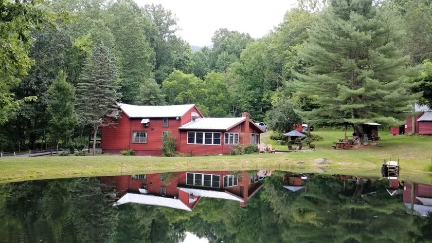 Jewell_Hollow_Homestead - Image 1