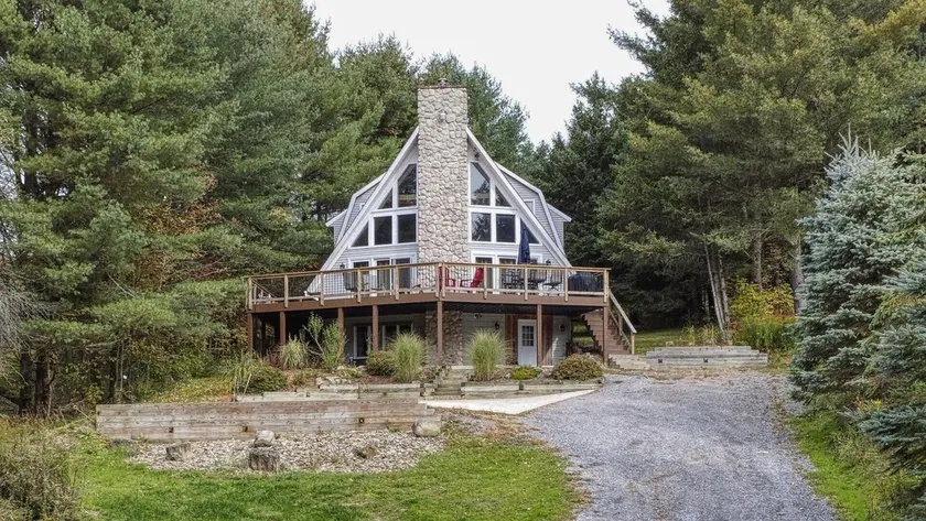 Koby 4 Bedroom Home by Redawning - Image 1