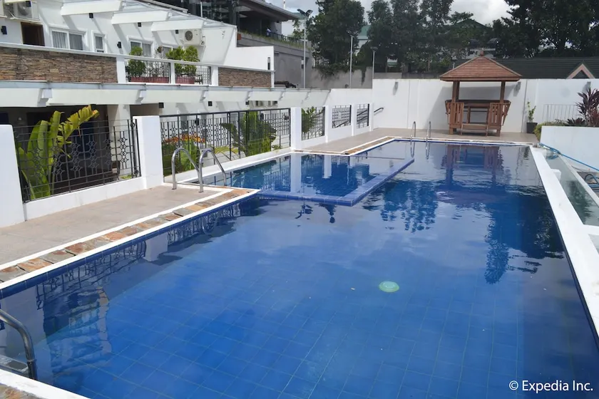 Vista Real Hotel - Image 1
