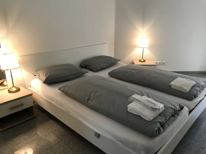 Kn Kahtan Boarding House - Image 1