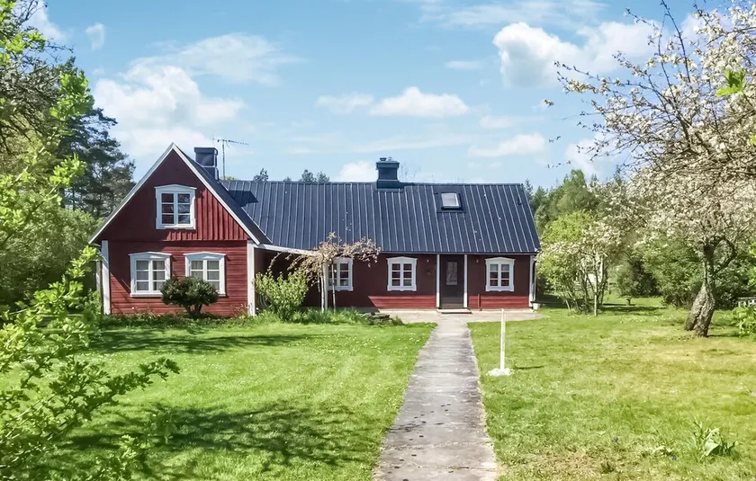 Amazing Home in Ljugarn With Sauna, 5 Bedrooms and Wifi - Image 1