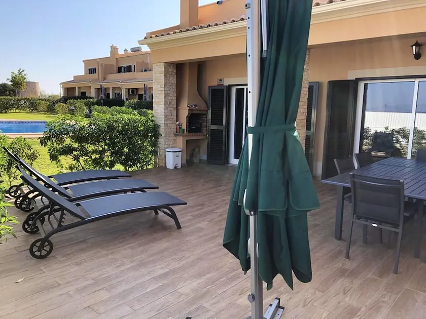House With 4 Bedrooms in Pêra, With Wonderful Mountain View, Shared Pool, Enclosed Garden - Image 1