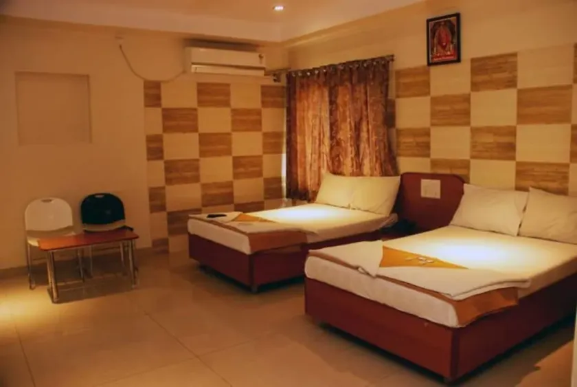 Hotel Apple Sai Residency - Image 1