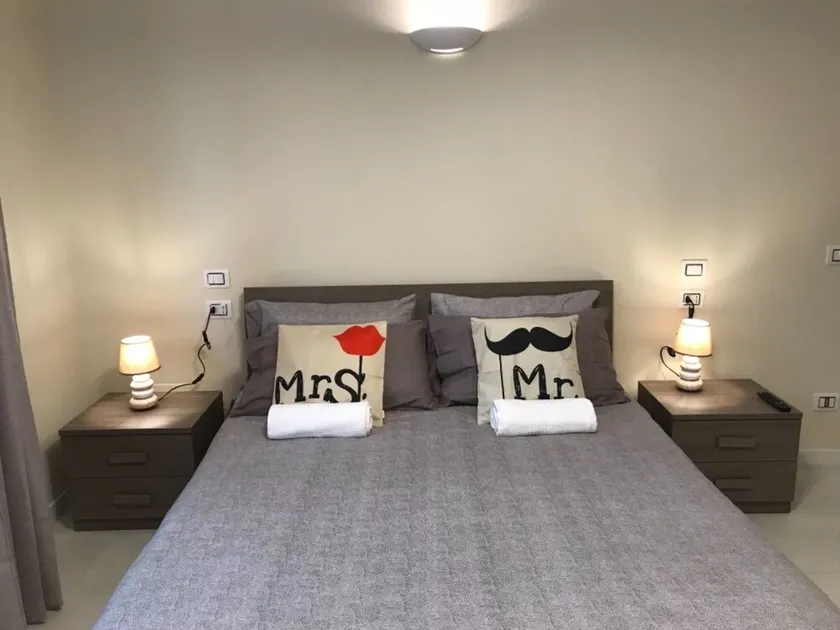 B&B Baffo - Image 1
