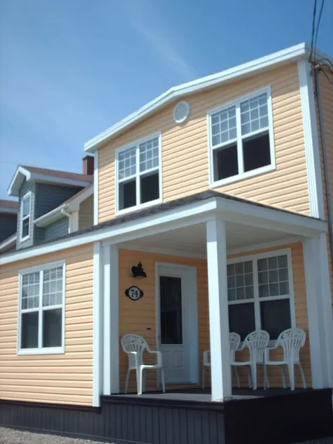 Eddie James Harbour Cottage - Image 1