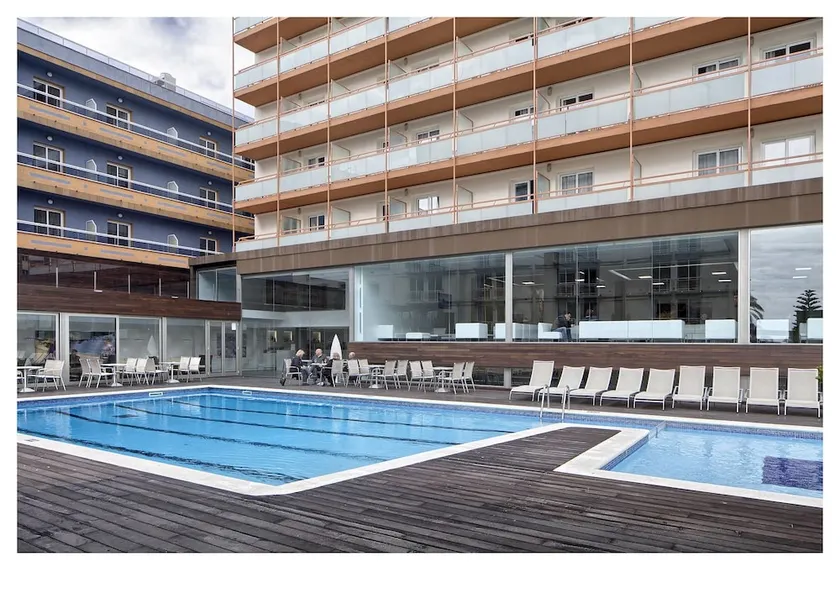 Hotel Mariner - Image 1