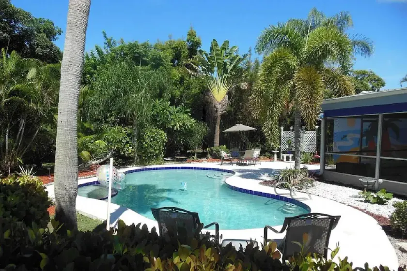 Poolside Retreat Boynton Beach - Image 1