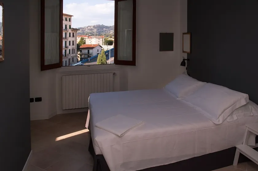 In Florence Apartment - Image 1