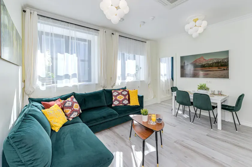 Harbor Black Pearl Apartments - Image 1