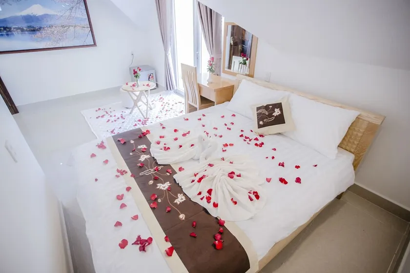 Thanh Thanh 2 Hotel - Image 1